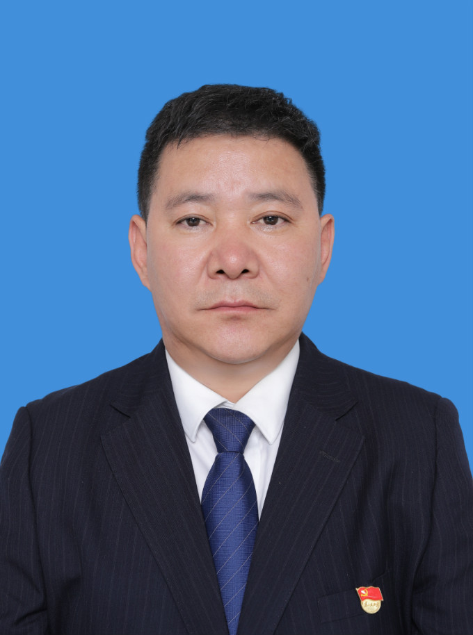 頓珠朗加 (董事長、黨委書記)