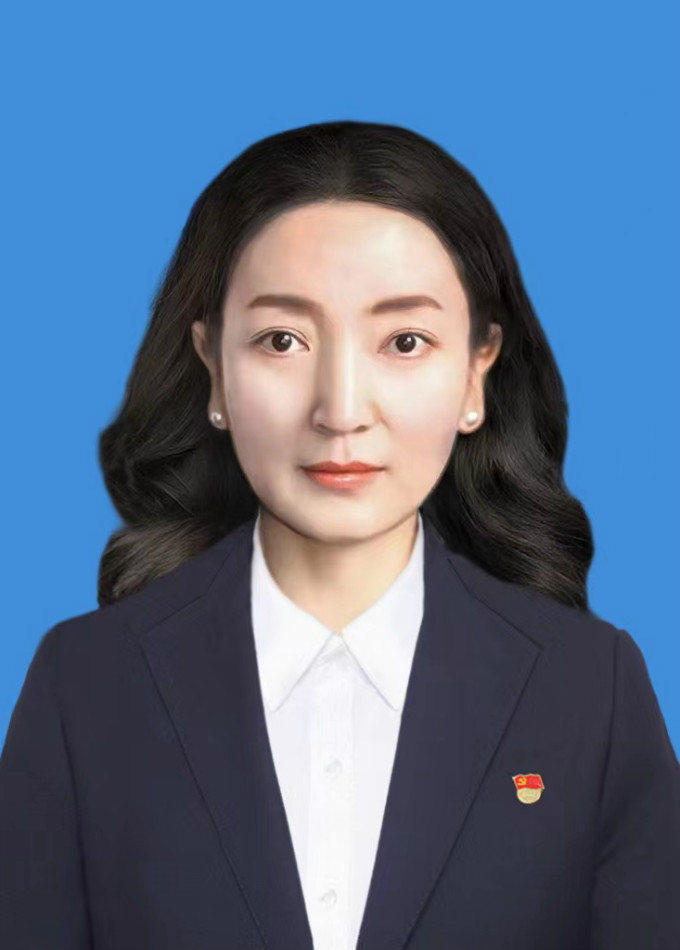 西    虹（黨委專職副書記、工會(huì)主席）